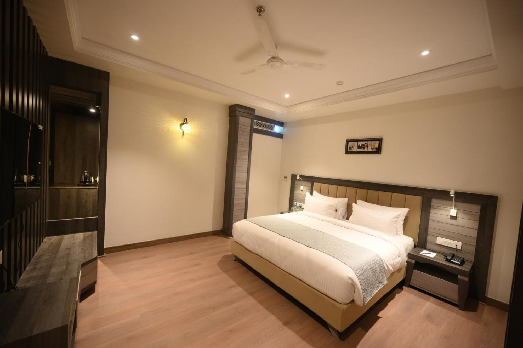 The Mudra Hotel Varanasi Eksteriør billede